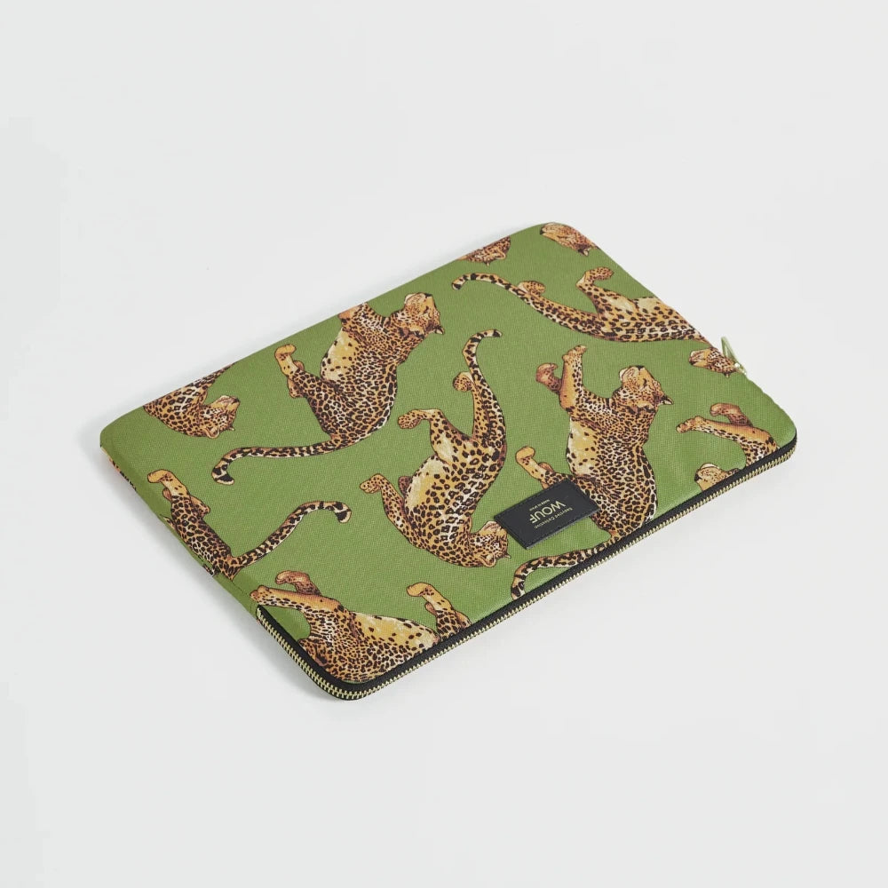 Wouf housse de protection collection Olive Léopard avec son motif sauvage