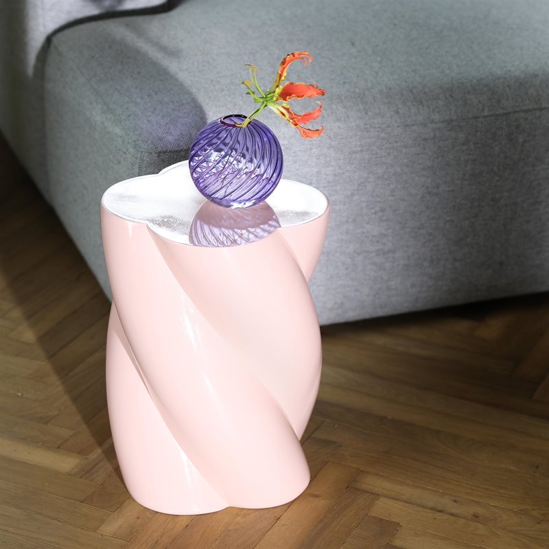 Marshmallow Pillar Rose - Table d'Appoint ondulée en fibre de verre - Klevering